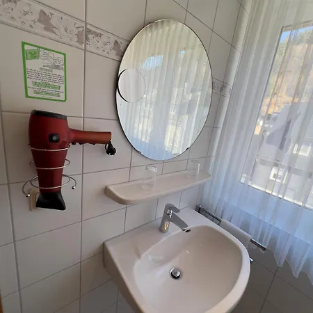 Aparthotel Haus Christel 3*